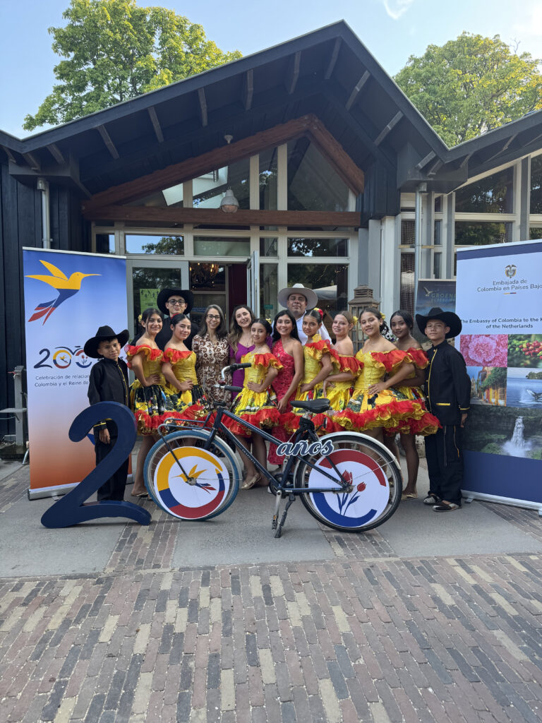 intercambio cultural Colombia Países Bajos: Joropo en La Haya: jóvenes de Vista Hermosa (Meta) llevan la cultura llanera a los Países Bajos